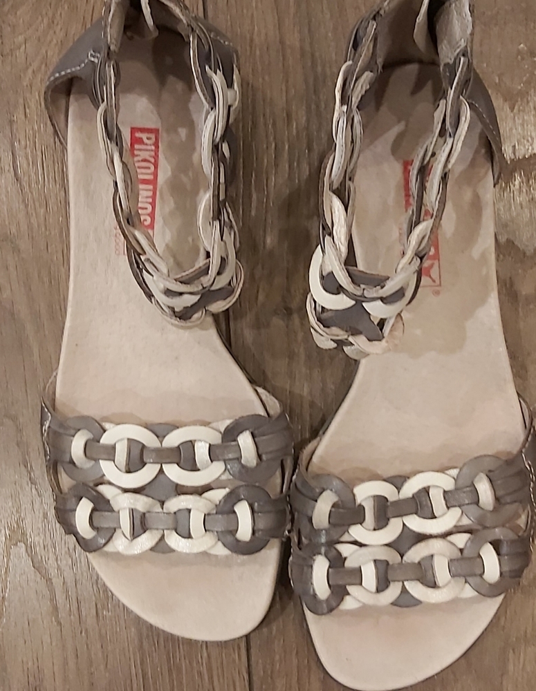 Pikolinos sandals
